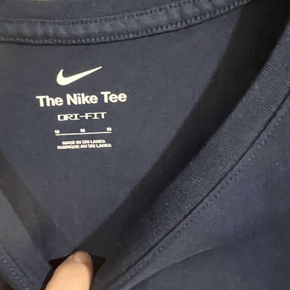 NWOT Nike Dri fit Quaker NFL tee med - Picture 2 of 11